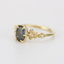 Load image into Gallery viewer, labradorite engagement ring, labradorite gold ring, oval ring diamond, labradorite and diamond ring, 18k vintage ring