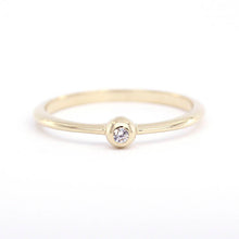 Load image into Gallery viewer, Round solitaire engagement ring with band simple - NOOI JEWELRY